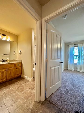 201 Memory Ln, Kilgore, TX 75662