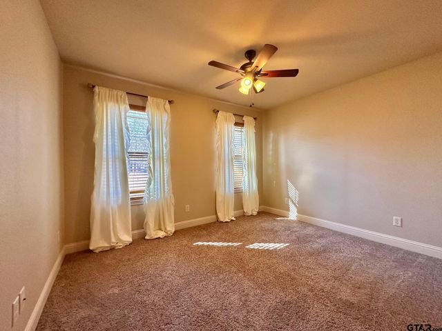 201 Memory Ln, Kilgore, TX 75662