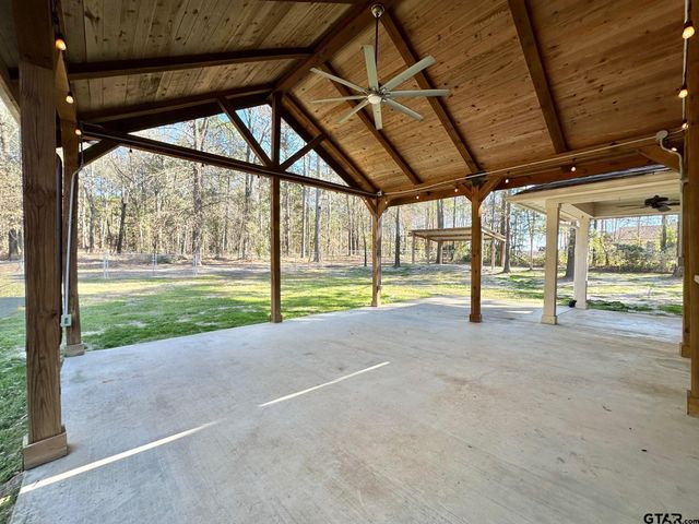 201 Memory Ln, Kilgore, TX 75662