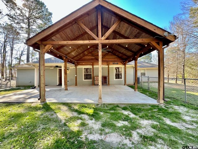 201 Memory Ln, Kilgore, TX 75662