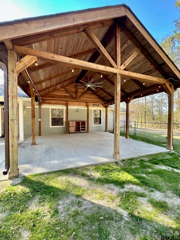 201 Memory Ln, Kilgore, TX 75662