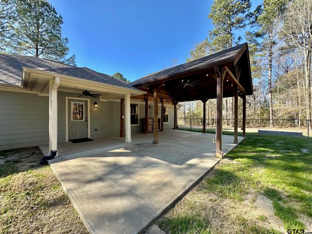 201 Memory Ln, Kilgore, TX 75662