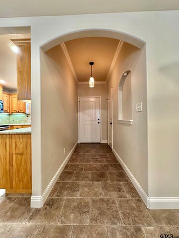 201 Memory Ln, Kilgore, TX 75662