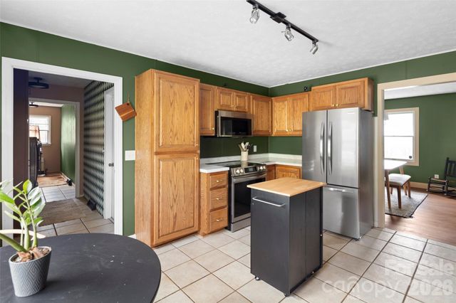 17 Boyd Cove Road, Leicester, NC 28748