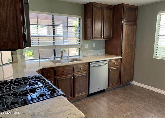 852 Congressional Road, Simi Valley, CA 93065