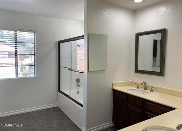 852 Congressional Road, Simi Valley, CA 93065