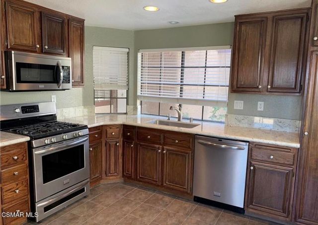 852 Congressional Road, Simi Valley, CA 93065