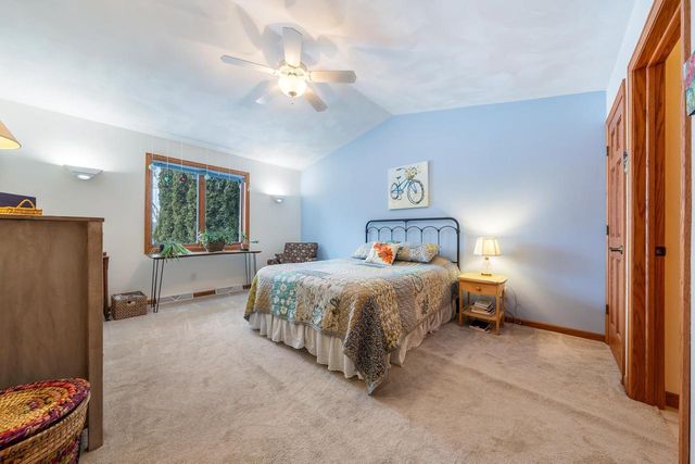 1579 POND VIEW DRIVE, Neenah, WI 54956