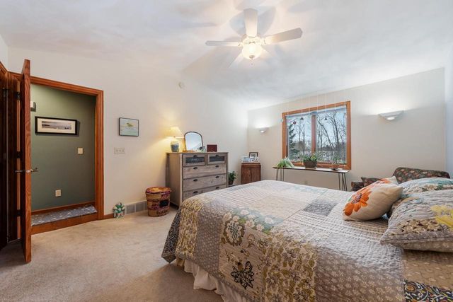 1579 POND VIEW DRIVE, Neenah, WI 54956