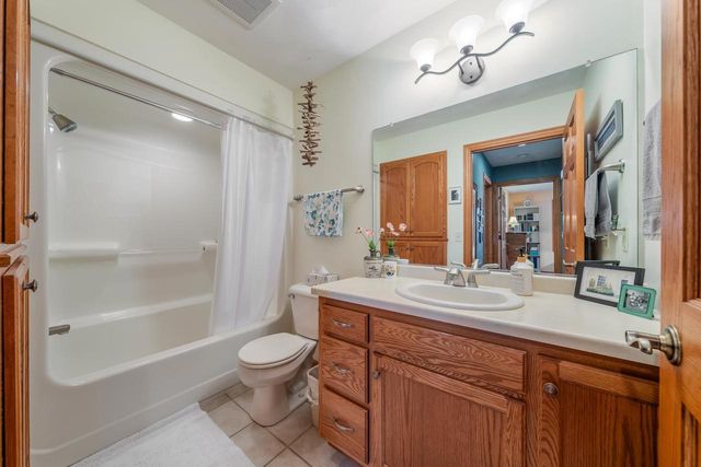 1579 POND VIEW DRIVE, Neenah, WI 54956