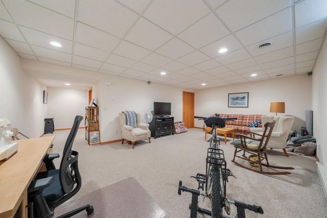 1579 POND VIEW DRIVE, Neenah, WI 54956