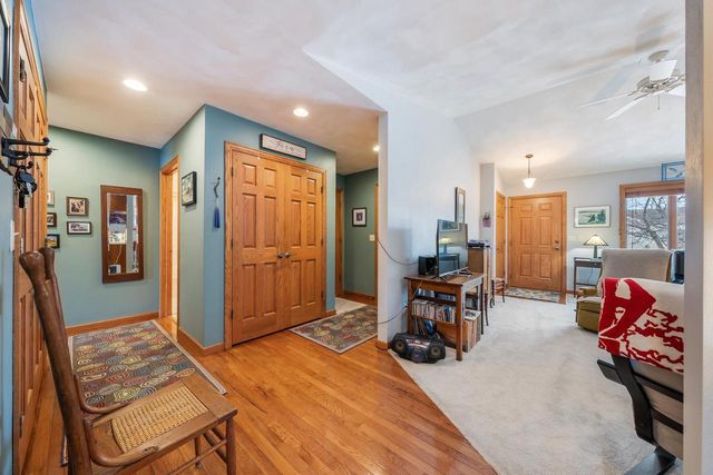 1579 POND VIEW DRIVE, Neenah, WI 54956