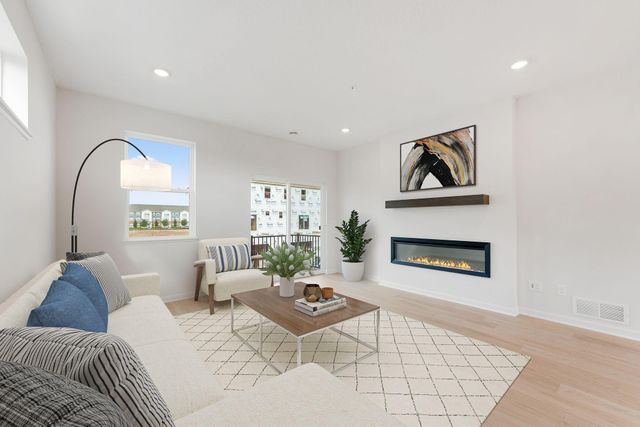 1517 Trellis Lane, West Saint Paul, MN 55118