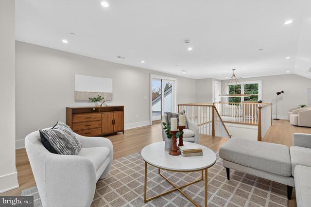 7113 FAIRFAX RD, Bethesda, MD 20814