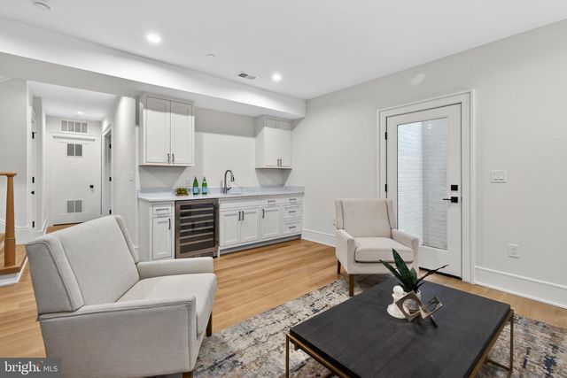 7113 FAIRFAX RD, Bethesda, MD 20814