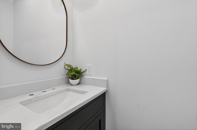 7113 FAIRFAX RD, Bethesda, MD 20814