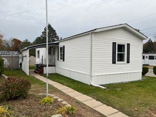 735 Memorial Drive 40, Chicopee, MA 01020