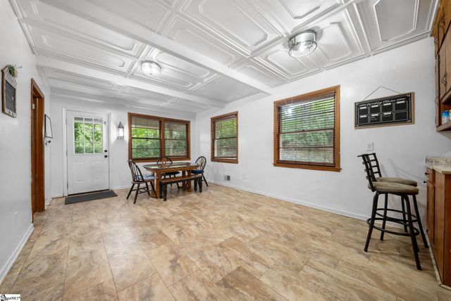 1020 Woodburn Road, Spartanburg, SC 29302