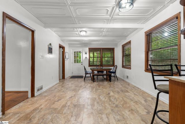 1020 Woodburn Road, Spartanburg, SC 29302