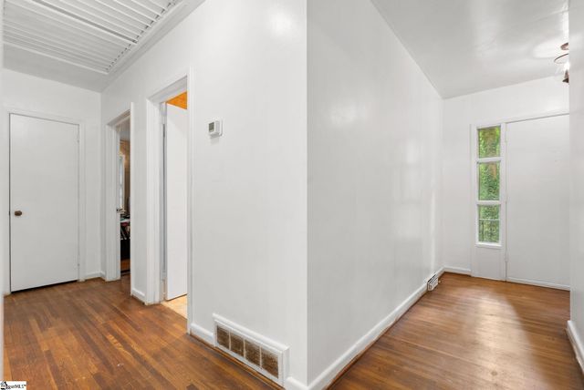 1020 Woodburn Road, Spartanburg, SC 29302