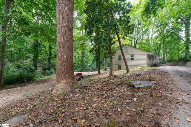 1020 Woodburn Road, Spartanburg, SC 29302
