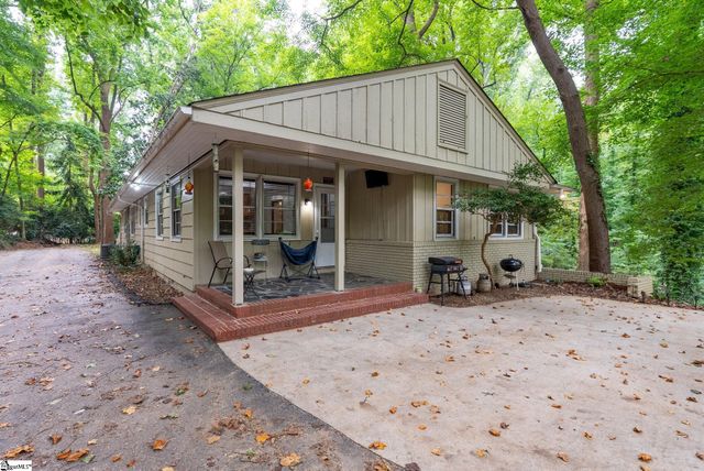 1020 Woodburn Road, Spartanburg, SC 29302