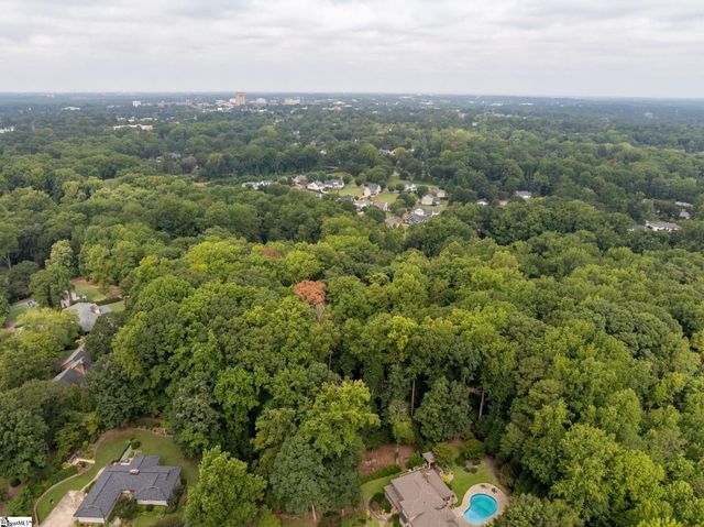 1020 Woodburn Road, Spartanburg, SC 29302