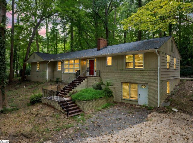 1020 Woodburn Road, Spartanburg, SC 29302