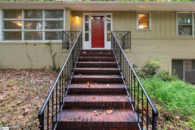 1020 Woodburn Road, Spartanburg, SC 29302