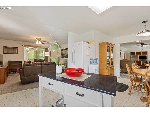 1386 RICHARDSON Rd, Myrtle Creek, OR 97457