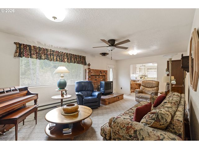 1386 RICHARDSON Rd, Myrtle Creek, OR 97457