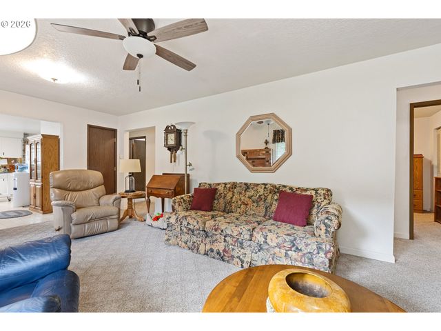 1386 RICHARDSON Rd, Myrtle Creek, OR 97457
