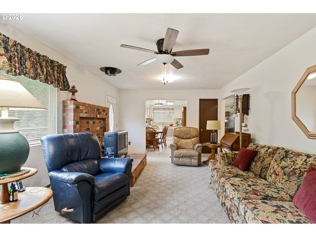 1386 RICHARDSON Rd, Myrtle Creek, OR 97457
