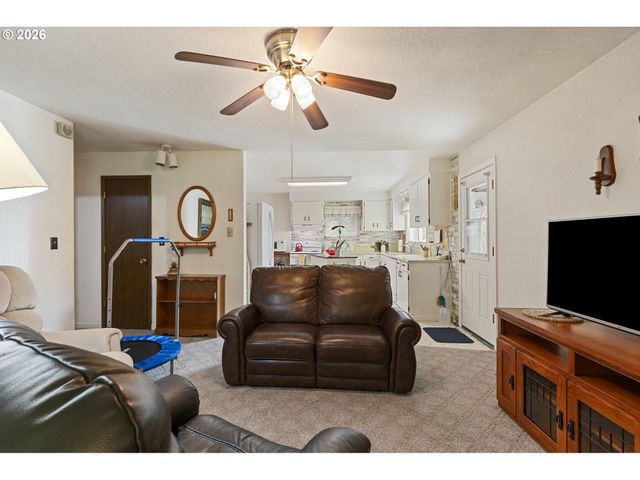 1386 RICHARDSON Rd, Myrtle Creek, OR 97457