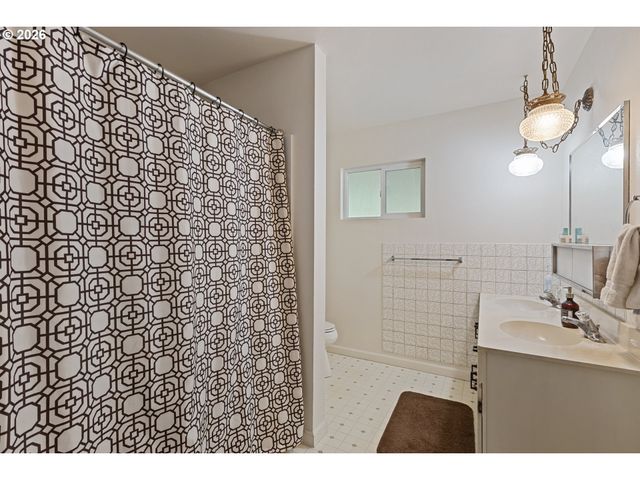 1386 RICHARDSON Rd, Myrtle Creek, OR 97457