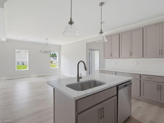 1102 Beeson Court, Clemmons, NC 27012