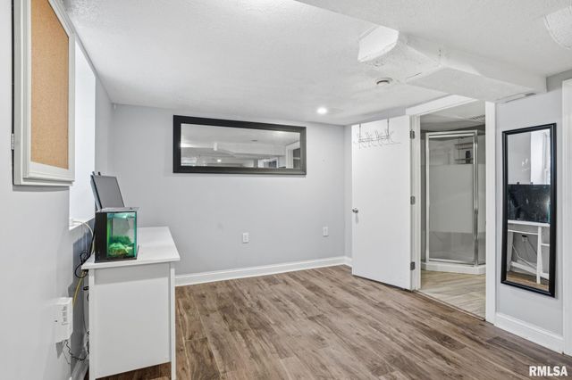 1011 36TH Avenue, East Moline, IL 61244