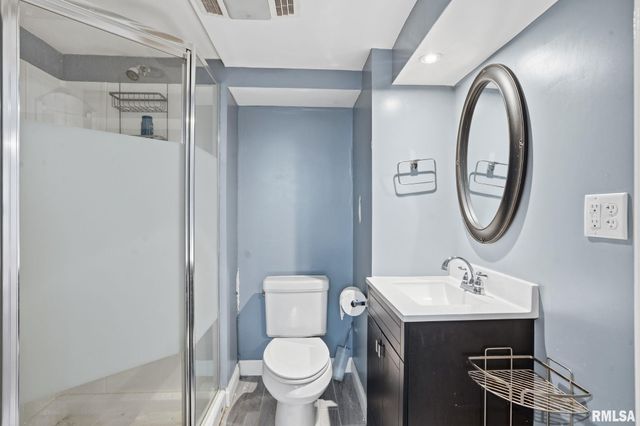 1011 36TH Avenue, East Moline, IL 61244