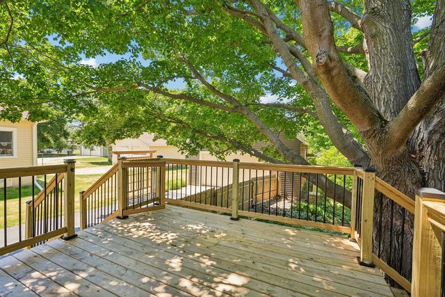 834 S Silver Lake STREET, Oconomowoc, WI 53066