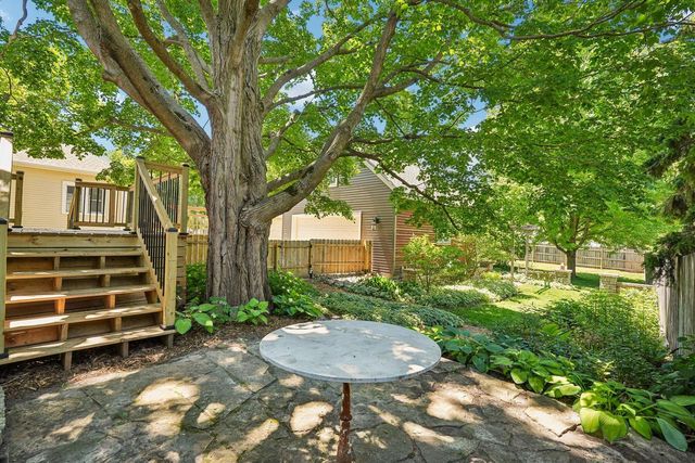 834 S Silver Lake STREET, Oconomowoc, WI 53066