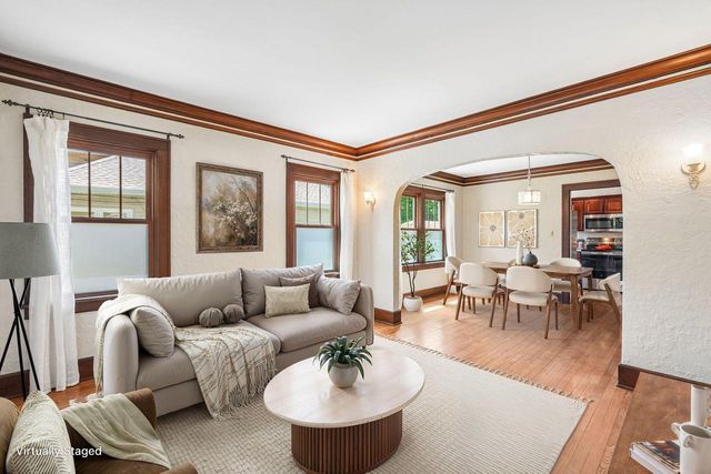 834 S Silver Lake STREET, Oconomowoc, WI 53066