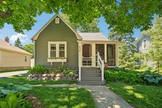 834 S Silver Lake STREET, Oconomowoc, WI 53066