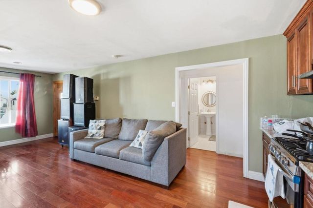 36 Pine Street, Salinas, CA 93901