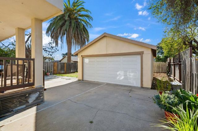 36 Pine Street, Salinas, CA 93901