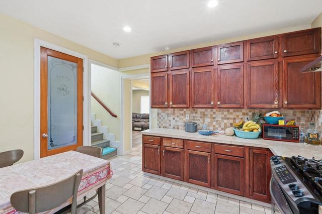 36 Pine Street, Salinas, CA 93901