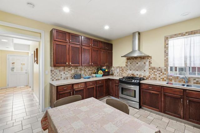 36 Pine Street, Salinas, CA 93901