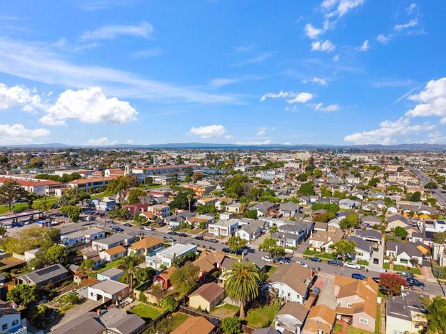 36 Pine Street, Salinas, CA 93901