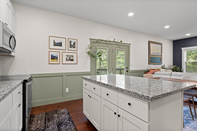 512 Hedgewood Drive, Chattanooga, TN 37405