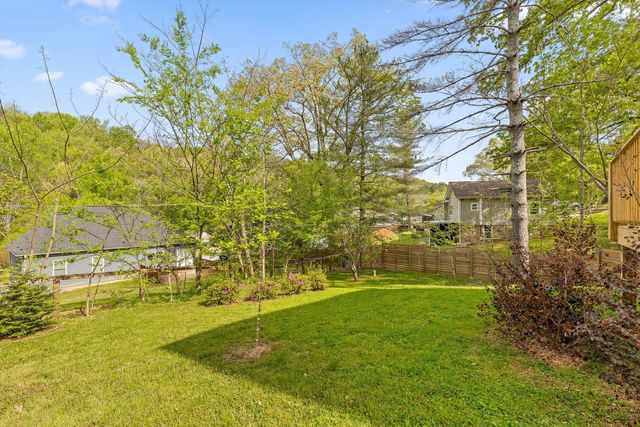 512 Hedgewood Drive, Chattanooga, TN 37405