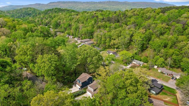 512 Hedgewood Drive, Chattanooga, TN 37405